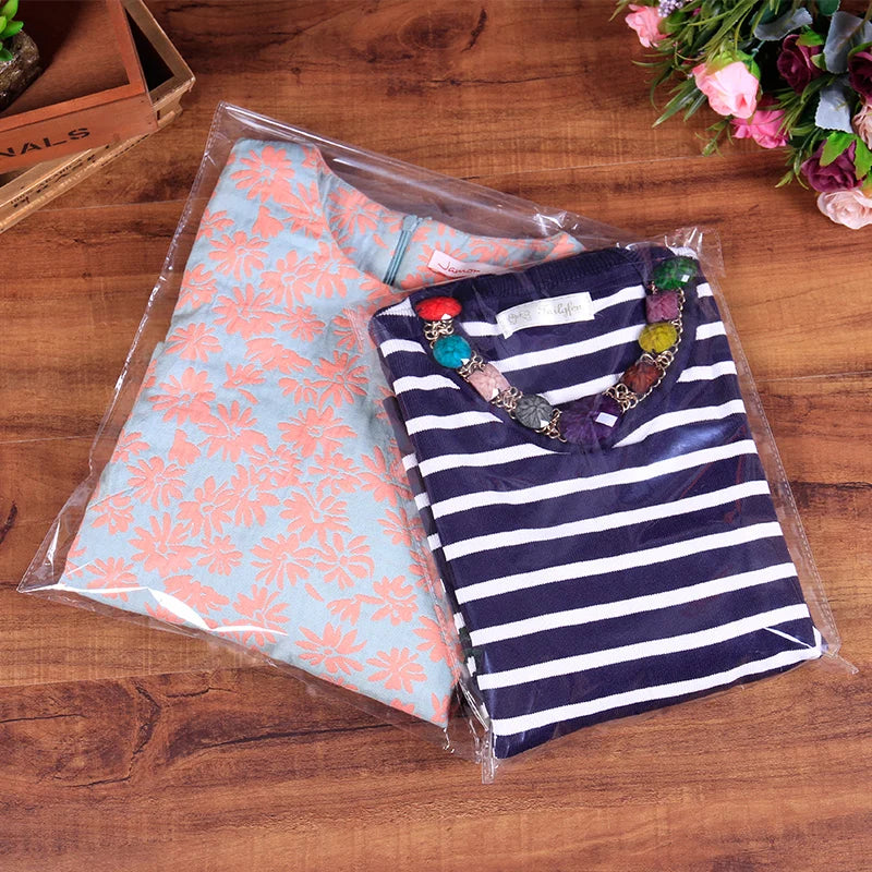 100PCS Sacos Adesivos Transparentes OPP de 20~55cm de Largura para Embalagem de Roupas, Calçados, Camisetas, Meias, Roupas Íntimas, Brinquedos, Livros e Presentes